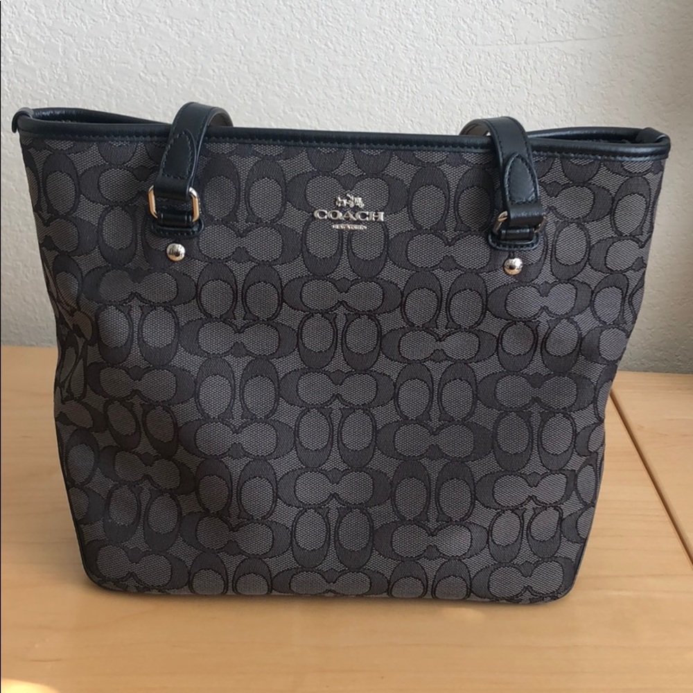 Coach shoulder bag